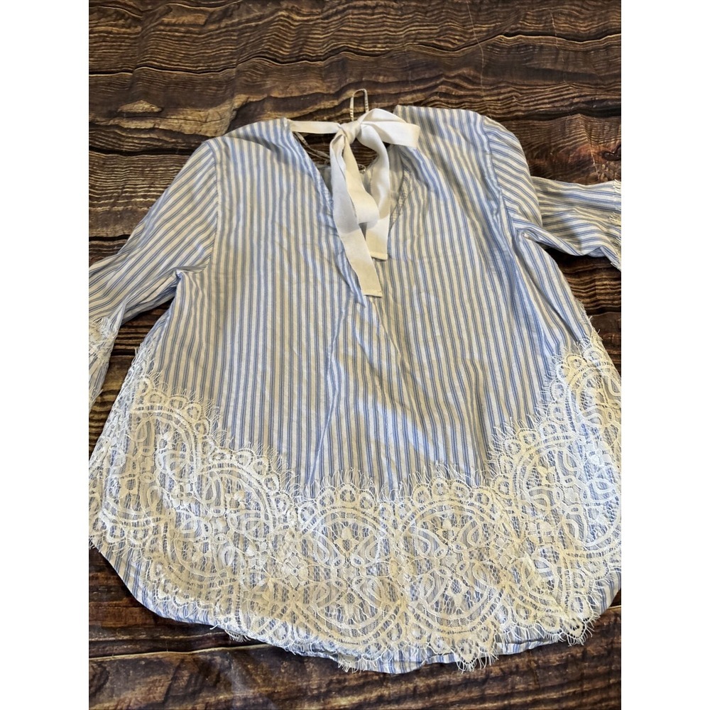 Zara Woman Blue White Lace Trim Flared 3/4 Bell Sleeve Top Size Small Romantic - Picture 6 of 7